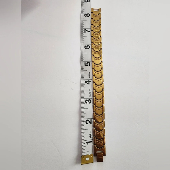 Gold-Tone Linked Vintage Y2K Bracelet - Picture 6 of 6